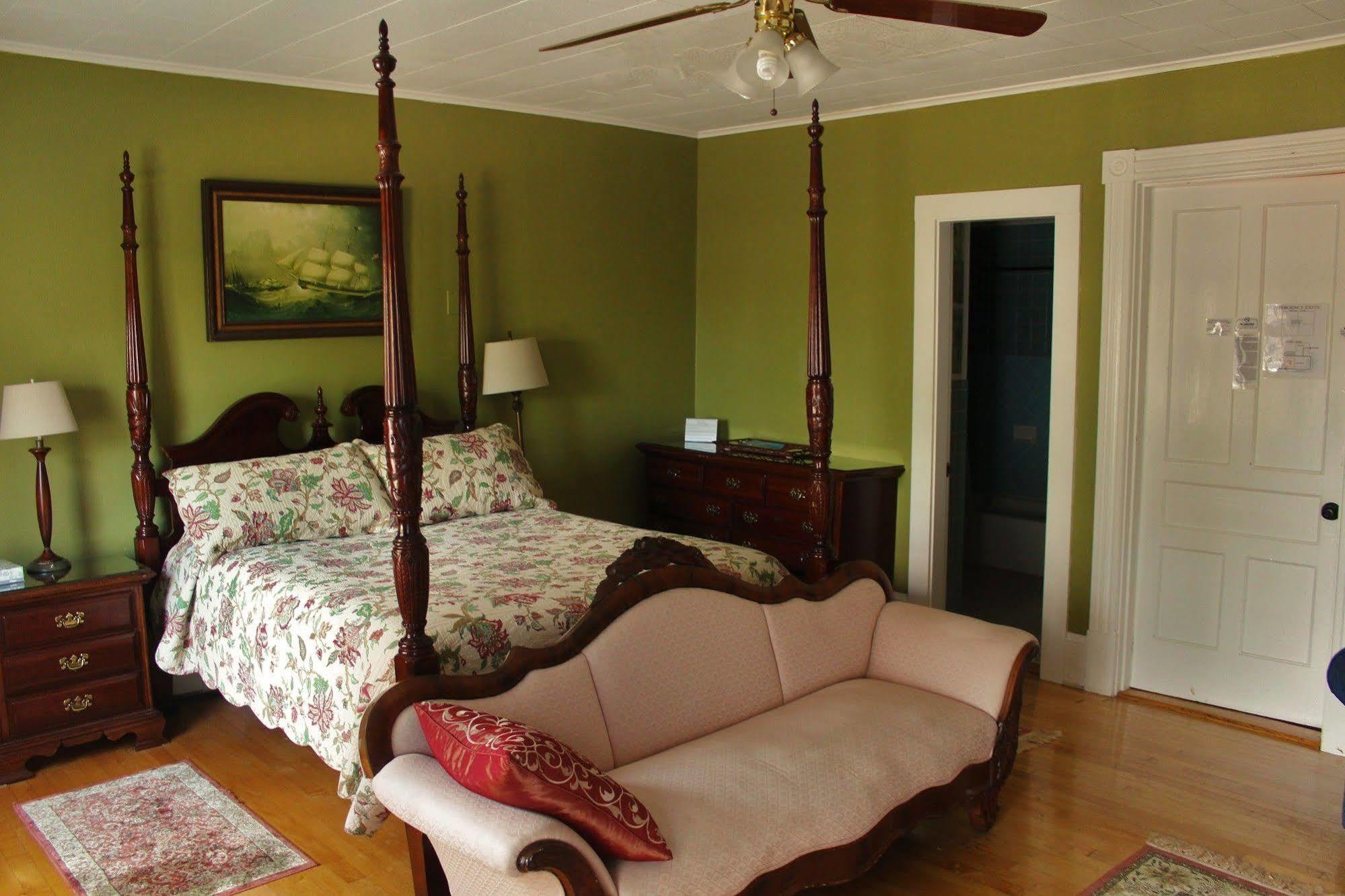 Blue Shutters Inn Carriage House Studios Ogunquit Exterior photo